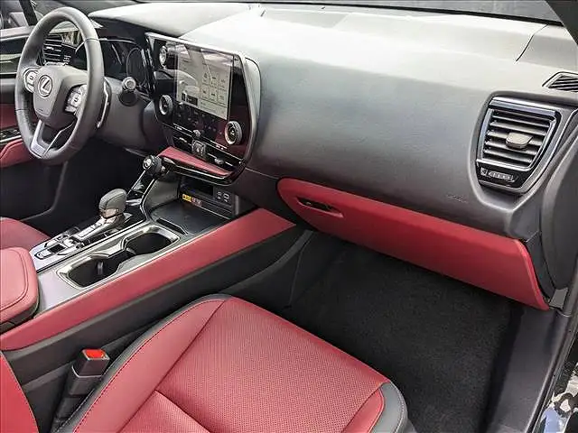 
								Lexus NX 350h full									