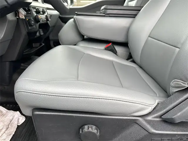 
								Ford F-250 XL full									