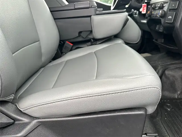 
								Ford F-250 XL full									