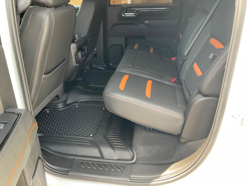 
								GMC Sierra 2500HD AT4 Crew Cab 4WD full									