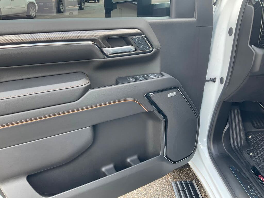 
								GMC Sierra 2500HD AT4 Crew Cab 4WD full									