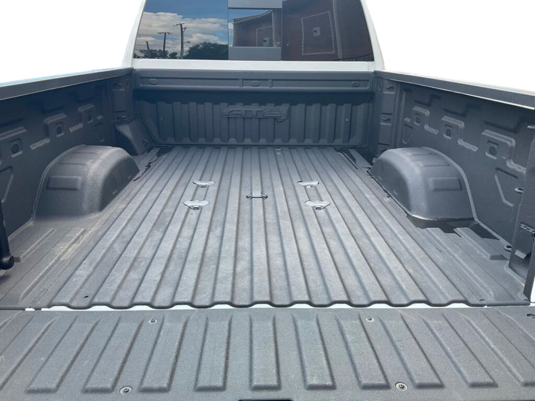 
								GMC Sierra 2500HD AT4 Crew Cab 4WD full									