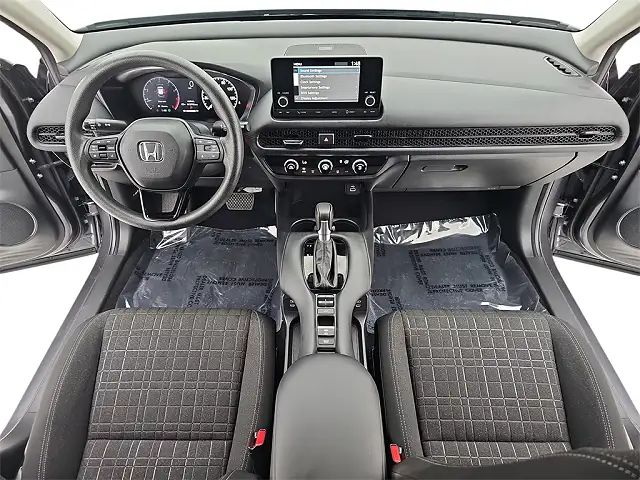 
								Honda HR-V LX full									